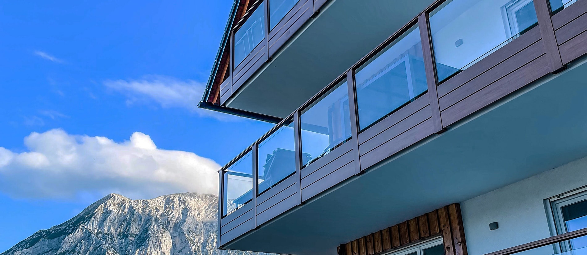 Ferienwohnungen ⎪ Downhill Lodge